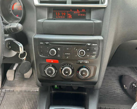 Серый Ситроен С4, объемом двигателя 1.4 л и пробегом 130 тыс. км за 7999 $, фото 12 на Automoto.ua