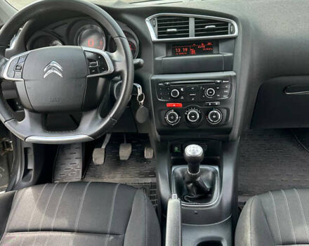 Серый Ситроен С4, объемом двигателя 1.4 л и пробегом 130 тыс. км за 7999 $, фото 11 на Automoto.ua