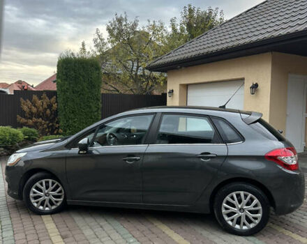 Серый Ситроен С4, объемом двигателя 1.56 л и пробегом 296 тыс. км за 7600 $, фото 2 на Automoto.ua