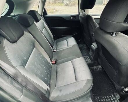 Серый Ситроен С4, объемом двигателя 1.56 л и пробегом 221 тыс. км за 8000 $, фото 8 на Automoto.ua