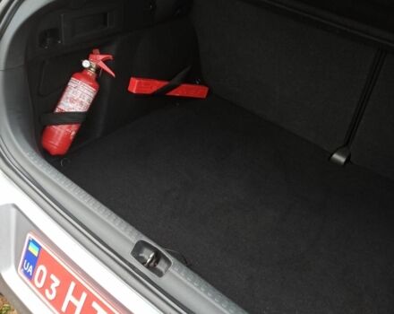 Серый Ситроен С4, объемом двигателя 1.2 л и пробегом 128 тыс. км за 8500 $, фото 8 на Automoto.ua