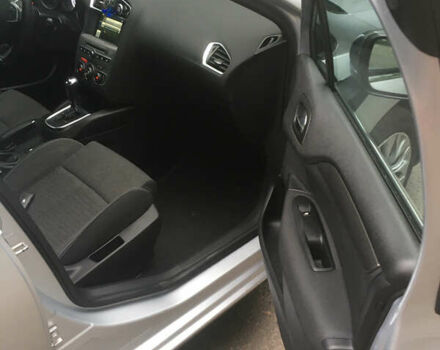 Серый Ситроен С4, объемом двигателя 1.56 л и пробегом 190 тыс. км за 10800 $, фото 10 на Automoto.ua