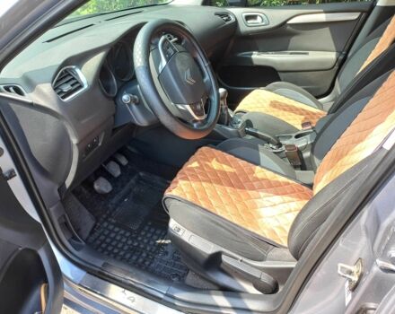 Серый Ситроен С4, объемом двигателя 1.6 л и пробегом 185 тыс. км за 12000 $, фото 6 на Automoto.ua