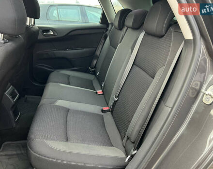 Серый Ситроен С4, объемом двигателя 1.6 л и пробегом 213 тыс. км за 11500 $, фото 26 на Automoto.ua