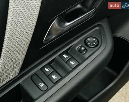 Серый Ситроен С4, объемом двигателя 1.5 л и пробегом 23 тыс. км за 25200 $, фото 26 на Automoto.ua