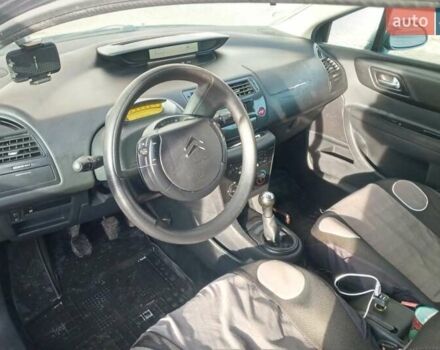 Серый Ситроен С4, объемом двигателя 1.59 л и пробегом 245 тыс. км за 2400 $, фото 6 на Automoto.ua