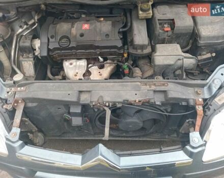 Серый Ситроен С4, объемом двигателя 1.59 л и пробегом 245 тыс. км за 2400 $, фото 9 на Automoto.ua