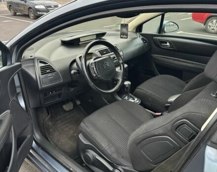 Серый Ситроен С4, объемом двигателя 1.6 л и пробегом 185 тыс. км за 3800 $, фото 4 на Automoto.ua