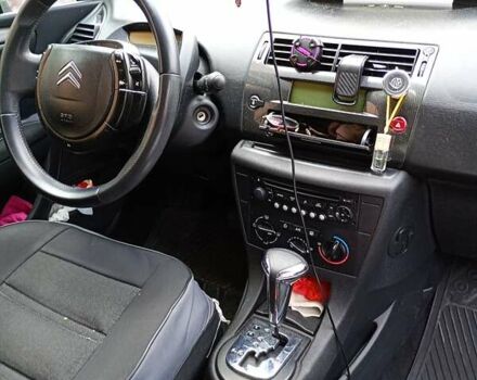 Серый Ситроен С4, объемом двигателя 1.59 л и пробегом 244 тыс. км за 4100 $, фото 5 на Automoto.ua