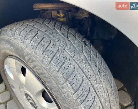 Серый Ситроен С4, объемом двигателя 1.59 л и пробегом 187 тыс. км за 5300 $, фото 14 на Automoto.ua