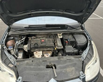 Серый Ситроен С4, объемом двигателя 1.6 л и пробегом 185 тыс. км за 3800 $, фото 6 на Automoto.ua