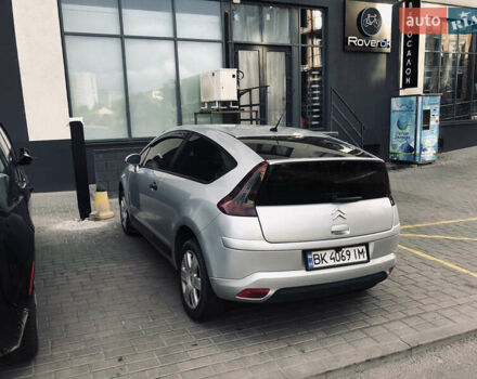 Серый Ситроен С4, объемом двигателя 1.59 л и пробегом 305 тыс. км за 3000 $, фото 2 на Automoto.ua