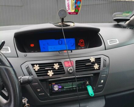 Серый Ситроен С4, объемом двигателя 2 л и пробегом 387 тыс. км за 6200 $, фото 2 на Automoto.ua