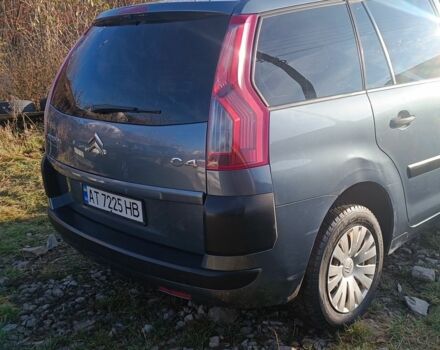 Серый Ситроен С4, объемом двигателя 1.7 л и пробегом 262 тыс. км за 3950 $, фото 5 на Automoto.ua