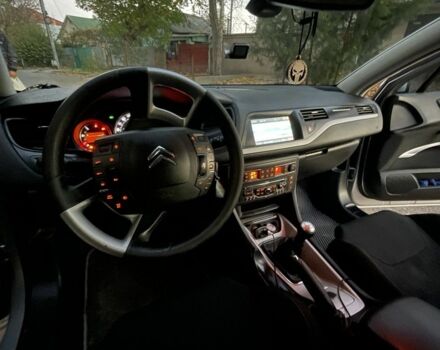 Серый Ситроен С4, объемом двигателя 1.6 л и пробегом 374 тыс. км за 6300 $, фото 5 на Automoto.ua