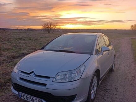 Серый Ситроен С4, объемом двигателя 1.6 л и пробегом 316 тыс. км за 4400 $, фото 1 на Automoto.ua