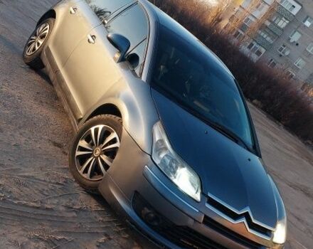 Серый Ситроен С4, объемом двигателя 2 л и пробегом 341 тыс. км за 4300 $, фото 1 на Automoto.ua