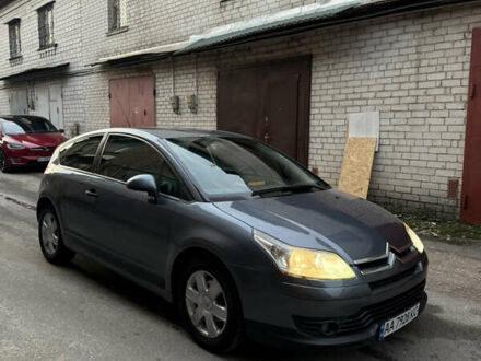 Серый Ситроен С4, объемом двигателя 1.59 л и пробегом 150 тыс. км за 3999 $, фото 1 на Automoto.ua