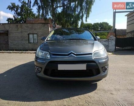 Серый Ситроен С4, объемом двигателя 2 л и пробегом 205 тыс. км за 4700 $, фото 1 на Automoto.ua