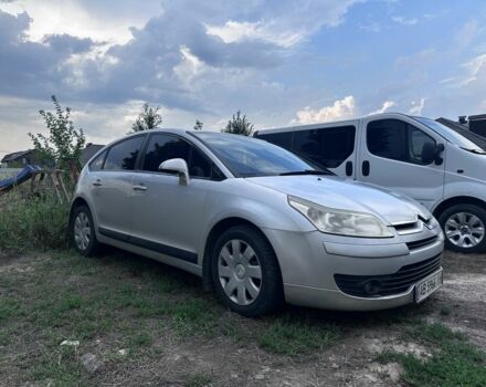 Серый Ситроен С4, объемом двигателя 1.6 л и пробегом 252 тыс. км за 3600 $, фото 1 на Automoto.ua