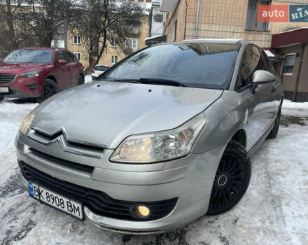 Серый Ситроен С4, объемом двигателя 1.6 л и пробегом 165 тыс. км за 3950 $, фото 1 на Automoto.ua