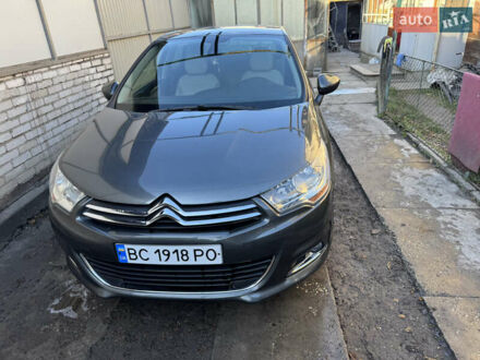 Серый Ситроен С4, объемом двигателя 1.56 л и пробегом 250 тыс. км за 6800 $, фото 1 на Automoto.ua