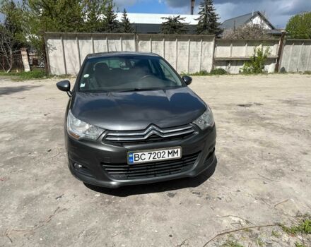 Серый Ситроен С4, объемом двигателя 1.6 л и пробегом 240 тыс. км за 5600 $, фото 1 на Automoto.ua