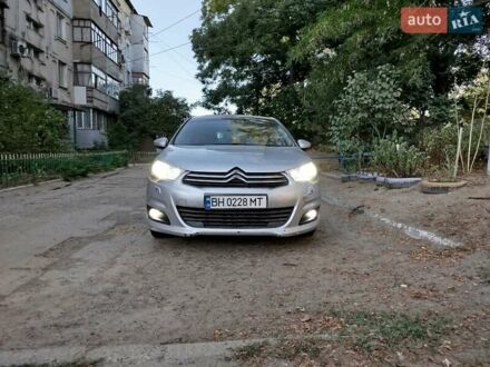 Серый Ситроен С4, объемом двигателя 1.56 л и пробегом 305 тыс. км за 6500 $, фото 1 на Automoto.ua