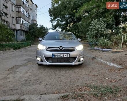 Серый Ситроен С4, объемом двигателя 1.56 л и пробегом 305 тыс. км за 6500 $, фото 1 на Automoto.ua