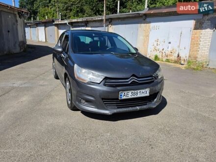 Серый Ситроен С4, объемом двигателя 1.56 л и пробегом 278 тыс. км за 4500 $, фото 1 на Automoto.ua