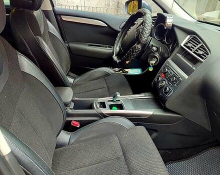 Серый Ситроен С4, объемом двигателя 1.6 л и пробегом 145 тыс. км за 6000 $, фото 1 на Automoto.ua