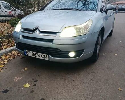 Синий Ситроен С4, объемом двигателя 1.6 л и пробегом 306 тыс. км за 4500 $, фото 5 на Automoto.ua