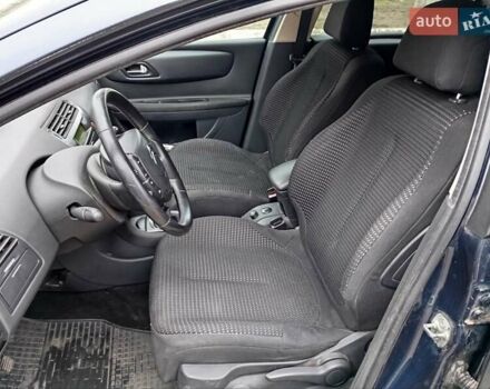 Синий Ситроен С4, объемом двигателя 1.59 л и пробегом 132 тыс. км за 4500 $, фото 11 на Automoto.ua