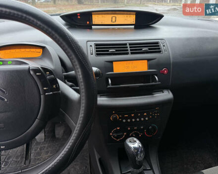 Синий Ситроен С4, объемом двигателя 1.59 л и пробегом 182 тыс. км за 3900 $, фото 18 на Automoto.ua