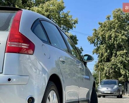 Синий Ситроен С4, объемом двигателя 1.4 л и пробегом 200 тыс. км за 4500 $, фото 4 на Automoto.ua