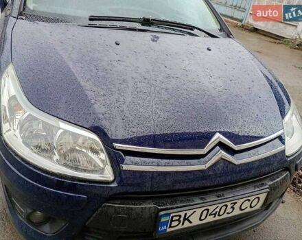 Синий Ситроен С4, объемом двигателя 1.6 л и пробегом 275 тыс. км за 3500 $, фото 1 на Automoto.ua