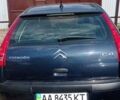 Синий Ситроен С4, объемом двигателя 1.6 л и пробегом 334 тыс. км за 5550 $, фото 1 на Automoto.ua