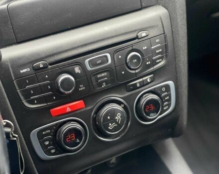 Синий Ситроен С4, объемом двигателя 1.6 л и пробегом 200 тыс. км за 5850 $, фото 10 на Automoto.ua