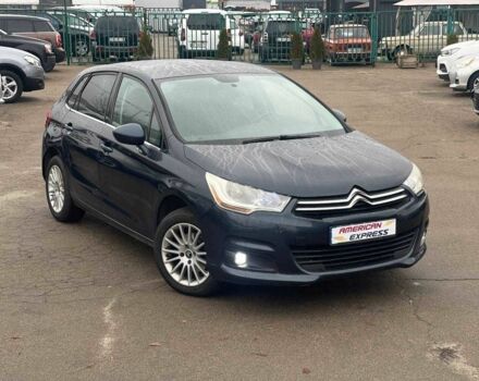 Синий Ситроен С4, объемом двигателя 1.6 л и пробегом 200 тыс. км за 5850 $, фото 1 на Automoto.ua