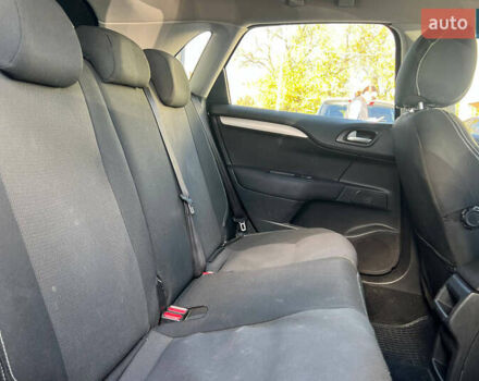 Синий Ситроен С4, объемом двигателя 1.59 л и пробегом 107 тыс. км за 8200 $, фото 18 на Automoto.ua