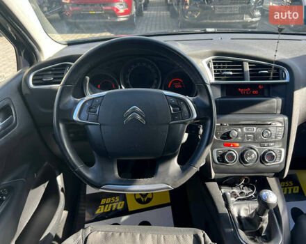 Синий Ситроен С4, объемом двигателя 1.59 л и пробегом 107 тыс. км за 8200 $, фото 16 на Automoto.ua