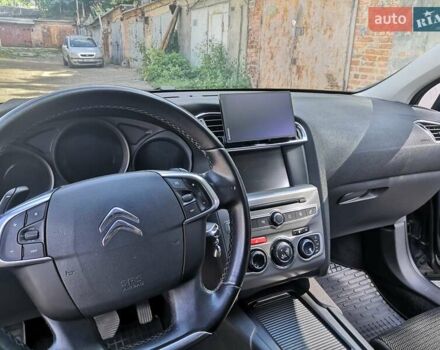Синий Ситроен С4, объемом двигателя 1.56 л и пробегом 205 тыс. км за 8700 $, фото 11 на Automoto.ua