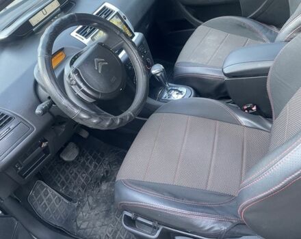 Синий Ситроен С4, объемом двигателя 1.6 л и пробегом 250 тыс. км за 4300 $, фото 5 на Automoto.ua