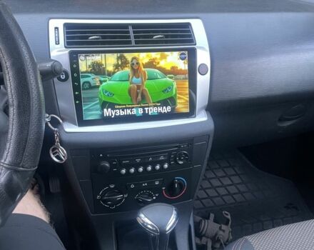 Синий Ситроен С4, объемом двигателя 1.6 л и пробегом 250 тыс. км за 4300 $, фото 4 на Automoto.ua