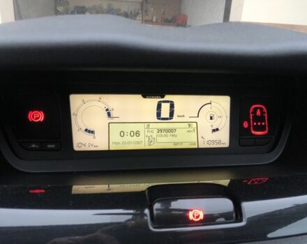 Синий Ситроен С4, объемом двигателя 1.6 л и пробегом 110 тыс. км за 8200 $, фото 7 на Automoto.ua