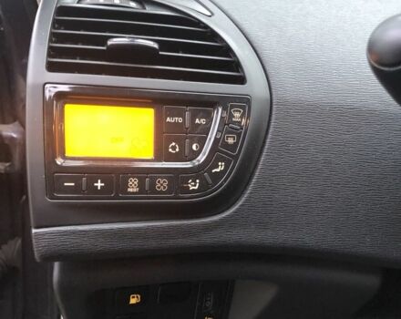 Синий Ситроен С4, объемом двигателя 1.6 л и пробегом 110 тыс. км за 8200 $, фото 13 на Automoto.ua