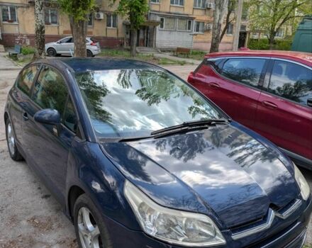 Синий Ситроен С4, объемом двигателя 1.6 л и пробегом 295 тыс. км за 3300 $, фото 1 на Automoto.ua