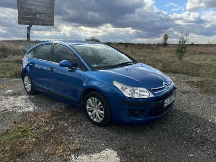 Синий Ситроен С4, объемом двигателя 1.4 л и пробегом 200 тыс. км за 4200 $, фото 1 на Automoto.ua