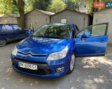 Синий Ситроен С4, объемом двигателя 1.6 л и пробегом 237 тыс. км за 5000 $, фото 1 на Automoto.ua