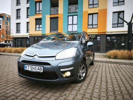Синий Ситроен С4, объемом двигателя 1.6 л и пробегом 260 тыс. км за 6850 $, фото 1 на Automoto.ua